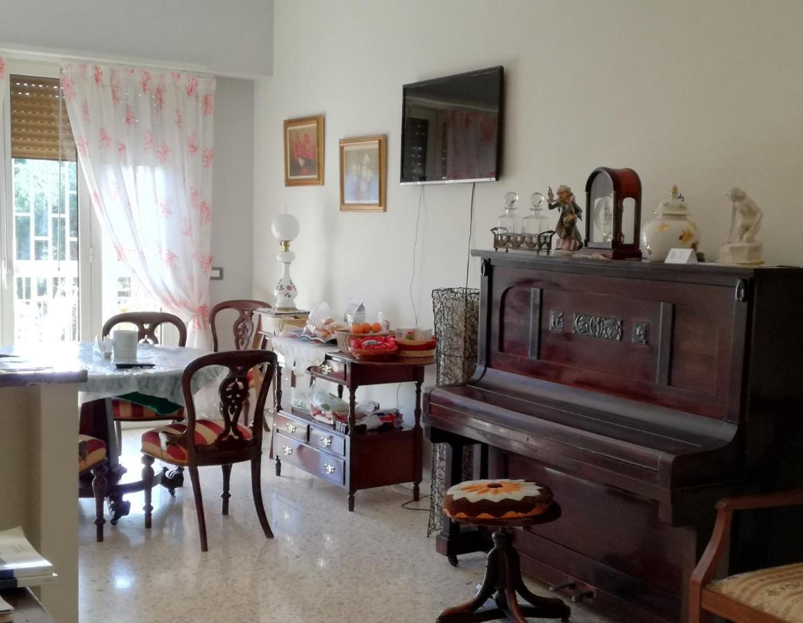 Bed and Breakfast Le Rondini Neapol Zewnętrze zdjęcie