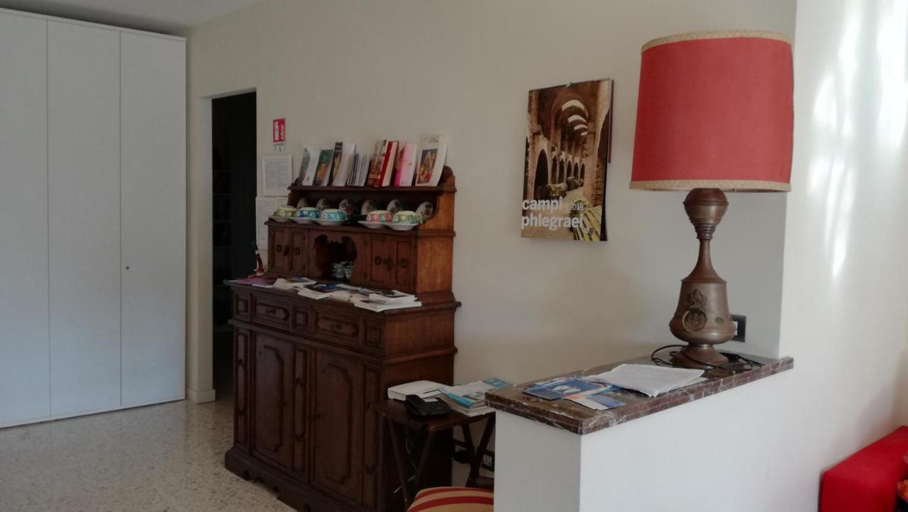 Bed and Breakfast Le Rondini Neapol Zewnętrze zdjęcie