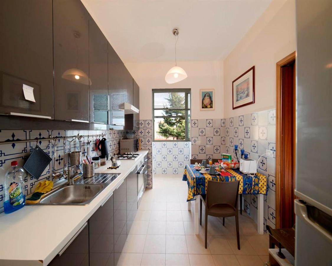 Bed and Breakfast Le Rondini Neapol Zewnętrze zdjęcie